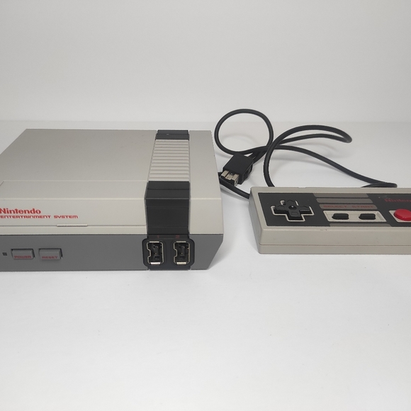 Nintendo NES Classic Edition Mini Console w/ Controller, 2016 - Picture 12 of 12